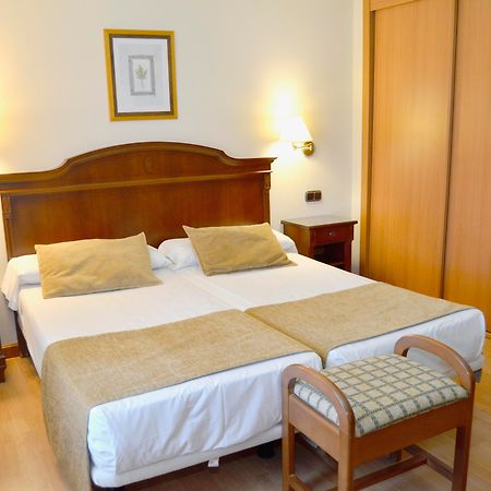 Hotel Lasa Sport Valladolid Eksteriør billede