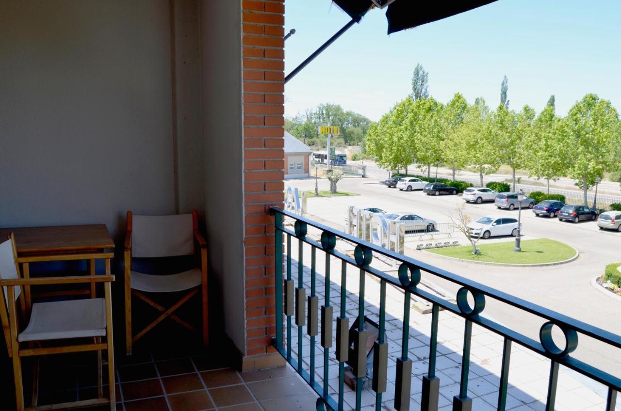 Hotel Lasa Sport Valladolid Eksteriør billede