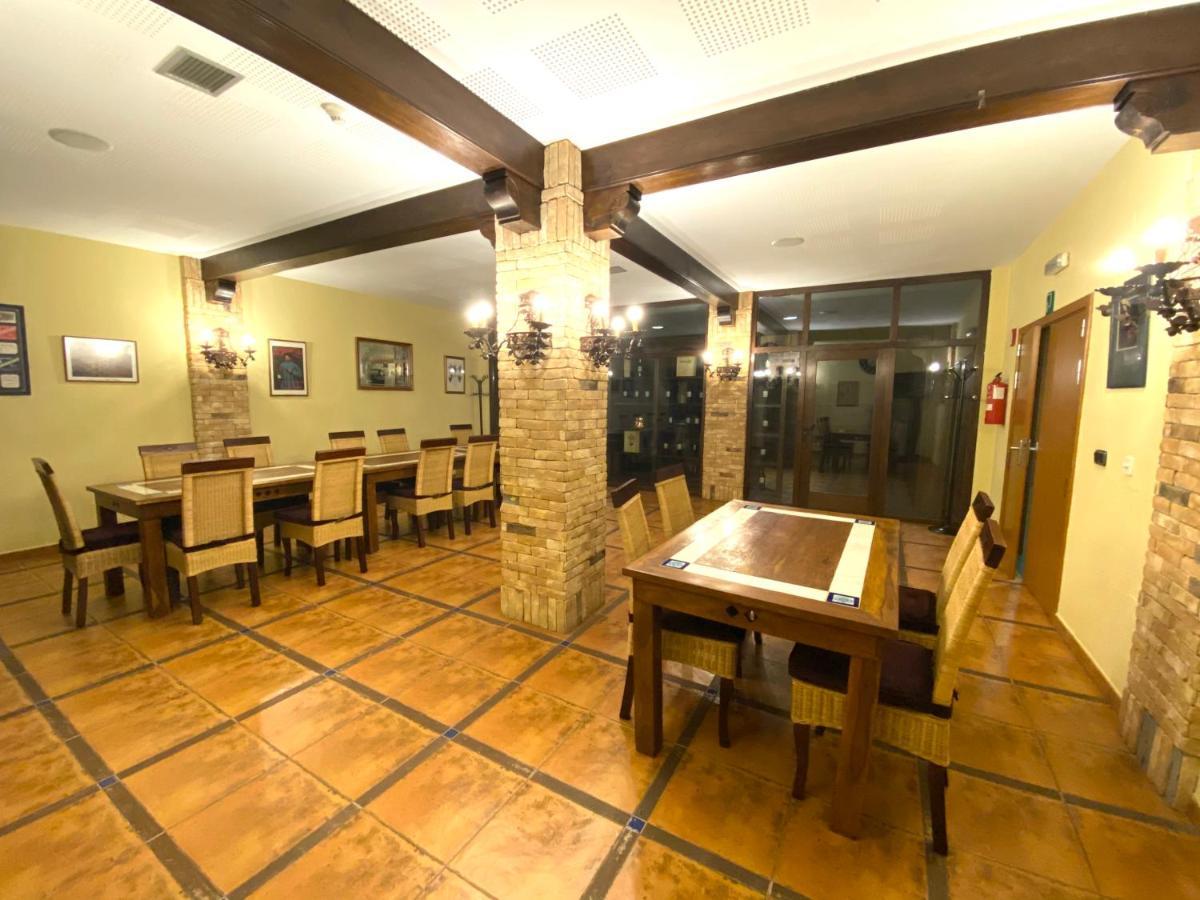 Hotel Lasa Sport Valladolid Eksteriør billede