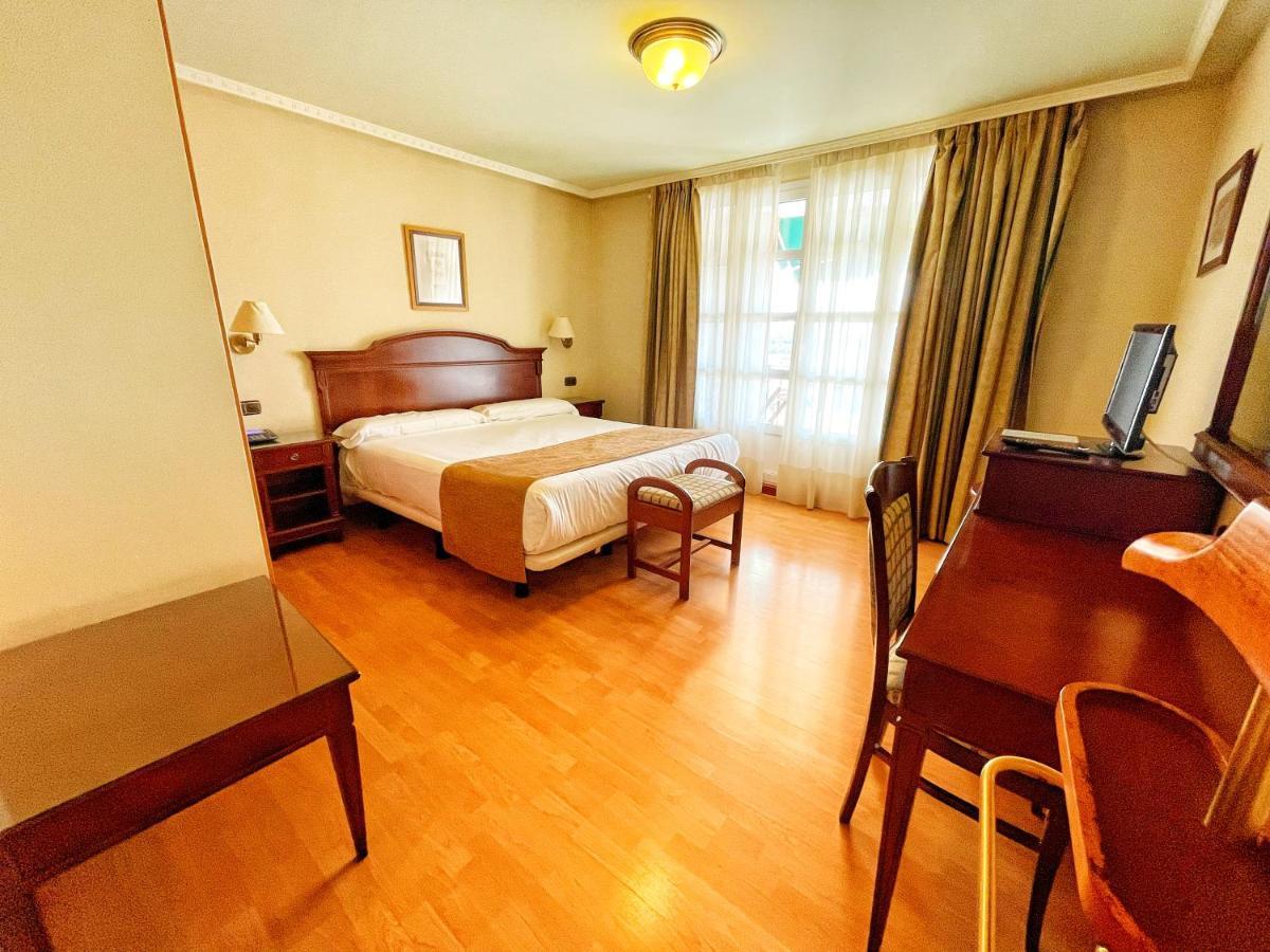 Hotel Lasa Sport Valladolid Eksteriør billede