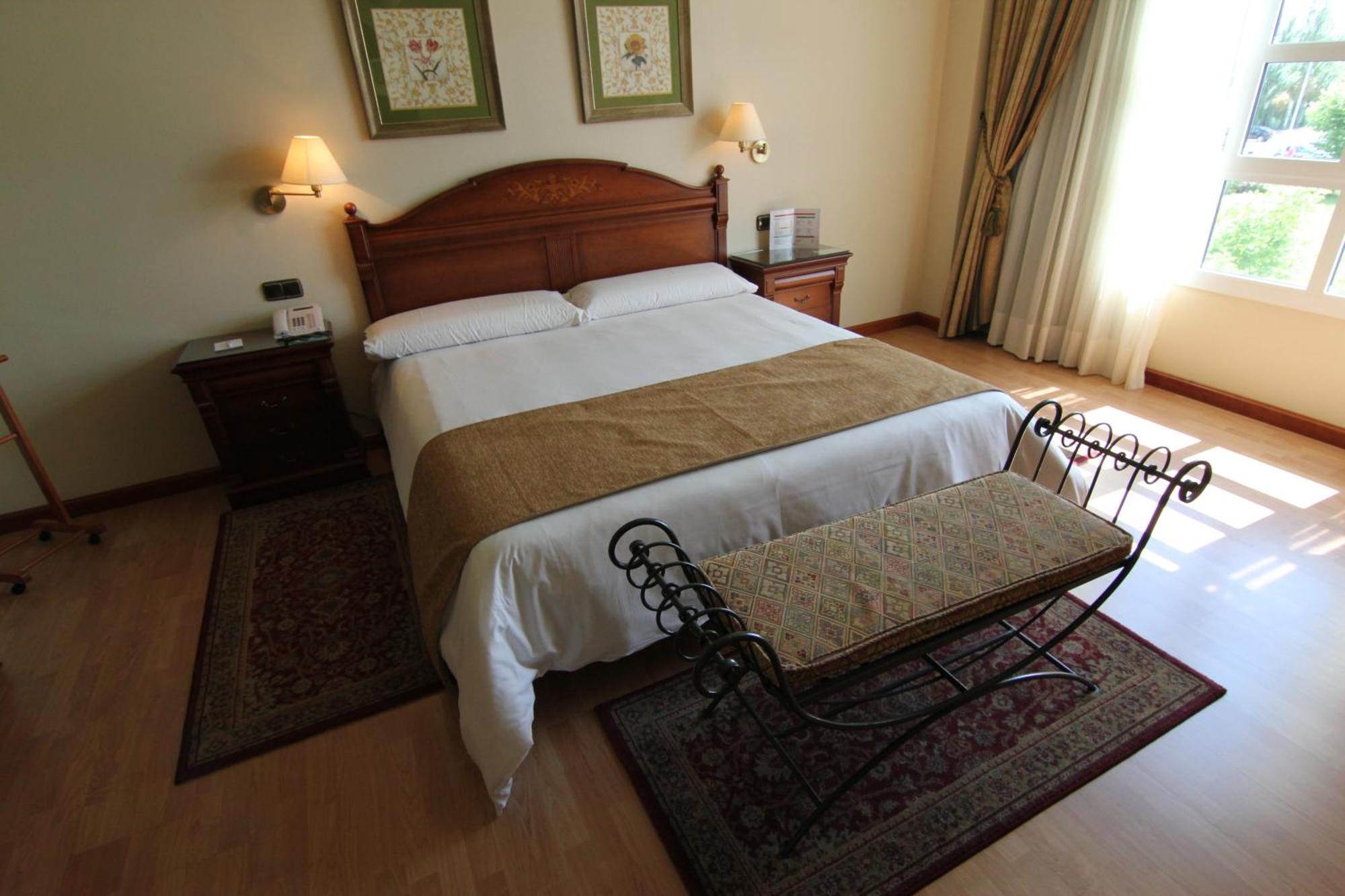 Hotel Lasa Sport Valladolid Eksteriør billede