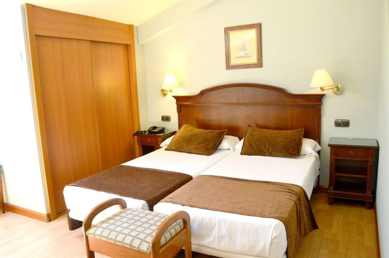 Hotel Lasa Sport Valladolid Eksteriør billede