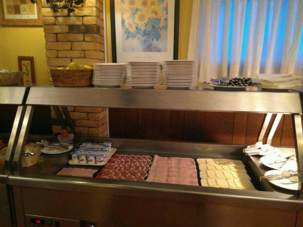 Hotel Lasa Sport Valladolid Eksteriør billede